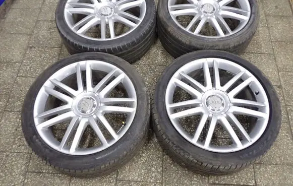 Audi A8 S8 D3 4E R18 alloy rim 4E0601025AP