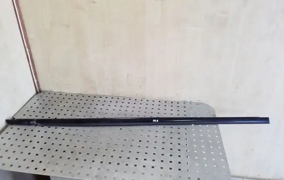 Volkswagen Eos Front door glass trim molding 1Q0853956E