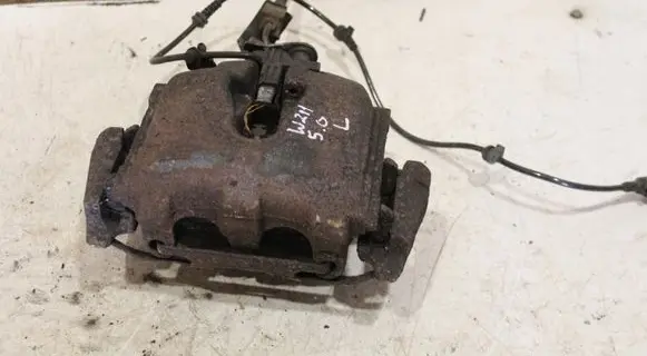 Mercedes-Benz E W211 Front wheel hub