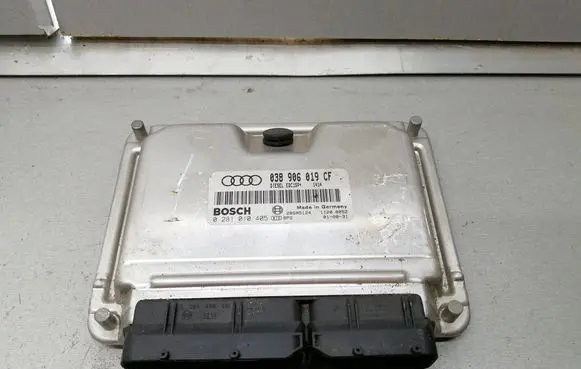 Audi A6 S6 C5 4B Engine control unit/module 038906019CF 0281010405
