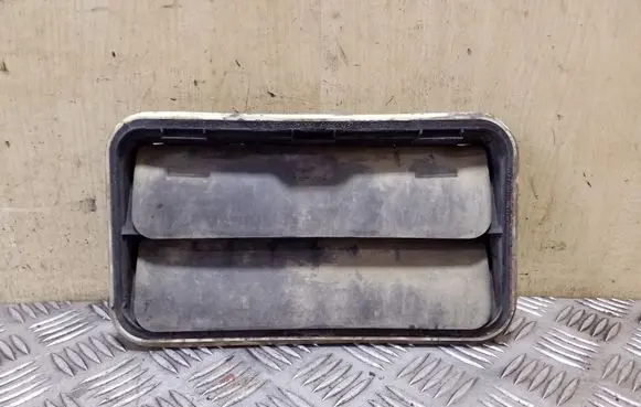KIA Sorento Quarter panel pressure vent 975103K000