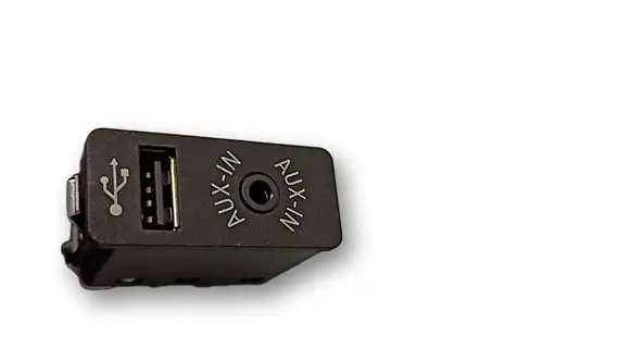 BMW 1 F52 USB socket connector 84109266607 9266607