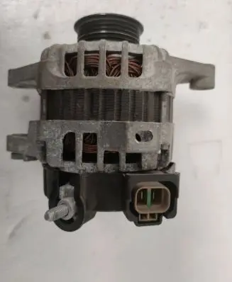 Hyundai i20 (PB PBT) Generator/alternator 3730003100 2655633 135V70A