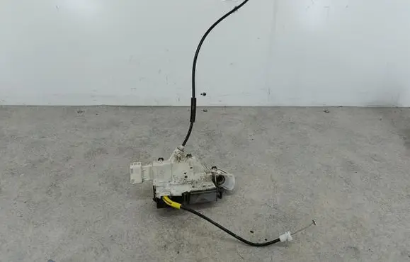 Peugeot Expert Front door lock 9681335380