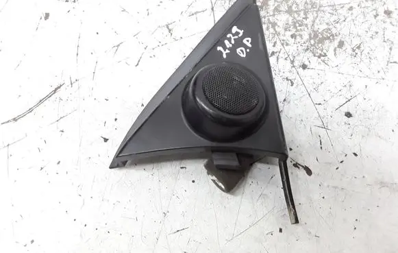 KIA Sorento Front door high frequency speaker
