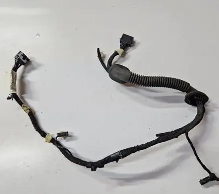 Opel Astra K Tailgate/trunk wiring harness 39070436 425449 LD025