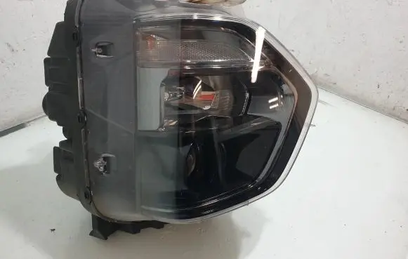 Hyundai Santa Fe Headlight/headlamp 92101S1000
