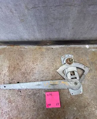 Ford Fiesta Front door manual window regulator 95VBV23201AC