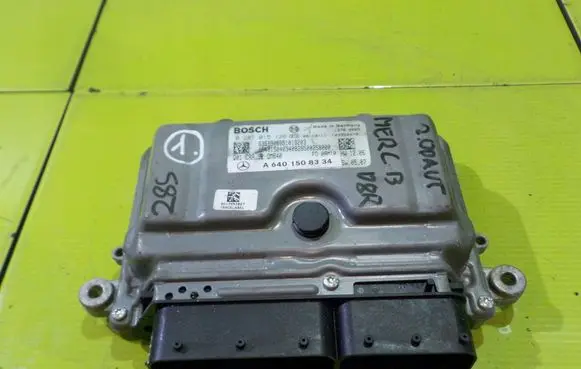 Mercedes-Benz B W245 Engine control unit/module A6401508334 28S