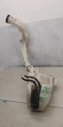 Windshield washer fluid reservoir/tank