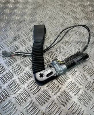 BMW 3 E92 E93 Front seatbelt buckle 9177772