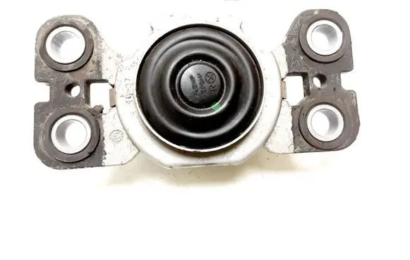 Volvo XC70 Engine mount bracket 6G927M121