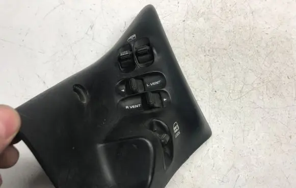 Chrysler Voyager Electric window control switch 685462B 685503B 11006B
