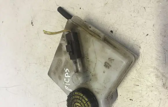 Citroen Xsara Picasso Brake fluid reservoir 020422159
