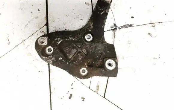 Volkswagen Golf VI Engine mounting bracket 1K0260885B