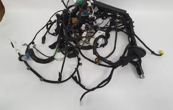 Nissan Qashqai Engine installation wiring loom 