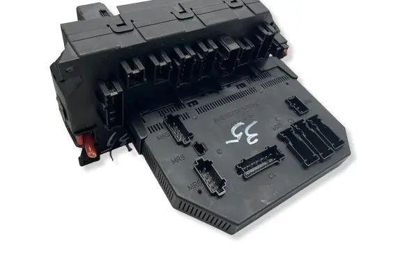 Mercedes-Benz S W221 Fuse module A2215408101 A2214423200 A2215458332