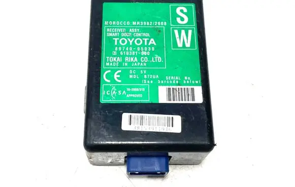 Toyota Avensis T270 Door control unit/module 8974005030 61B381000