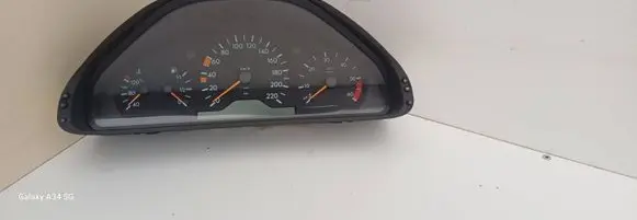 Mercedes-Benz E W210 Speedometer (instrument cluster) 87001314