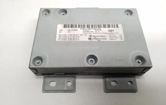 Mercedes-Benz E W212 Head unit multimedia control A2049009301