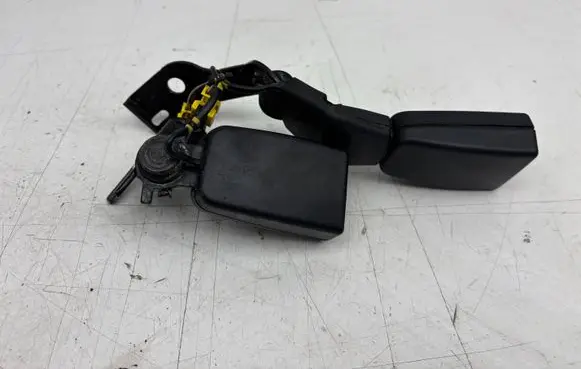Mercedes-Benz E AMG W212 Rear seatbelt buckle A2128600469