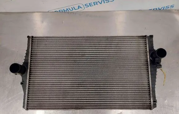 Volvo XC90 Intercooler radiator 989581K 1347 04073814