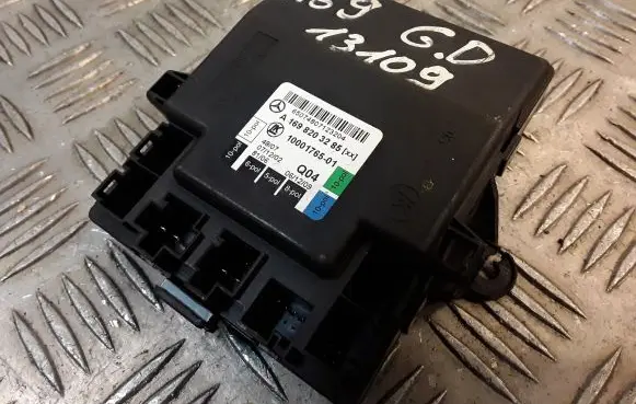 Mercedes-Benz A W169 Door control unit/module 1698203285 A1698203285