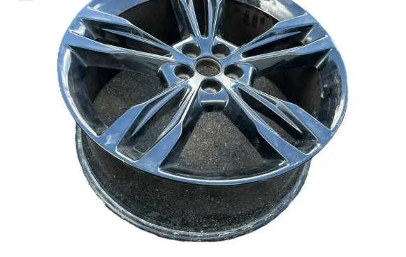 R18 alloy rim
