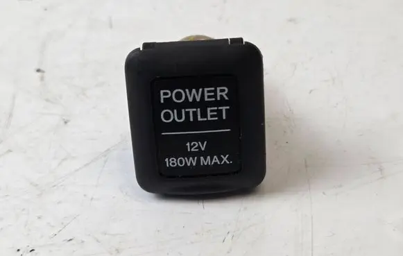 Honda CR-V 12 V Socket (front) 