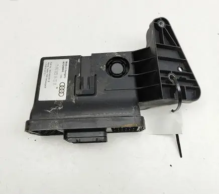 Audi e-tron Other devices 4KE965557B
