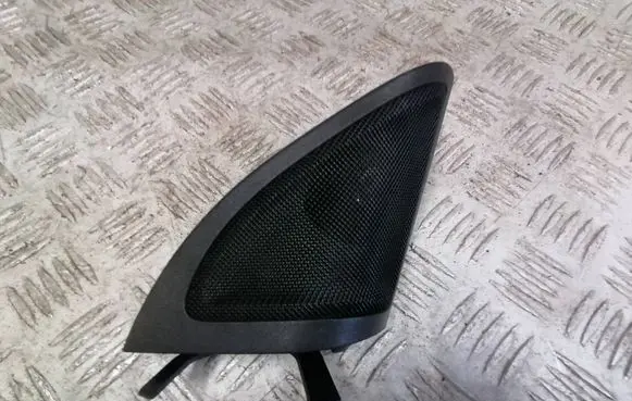 Mercedes-Benz A W176 Front door high frequency speaker A1767200211