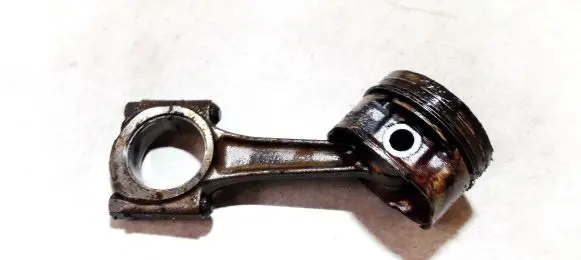 Peugeot 307 Piston with connecting rod
