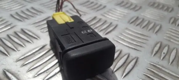 Fog light switch