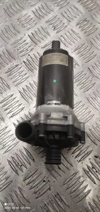 Mercedes-Benz CLS C218 X218 Water pump 392022010