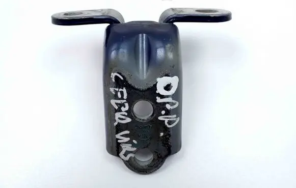 KIA Ceed Front door upper hinge