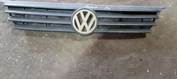 Volkswagen Polo III 6N 6N2 6NF Front bumper upper radiator grill