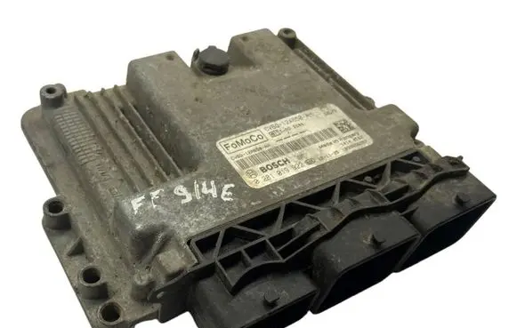 Ford Focus Engine control unit/module CV6Q12A650AH 0281019922