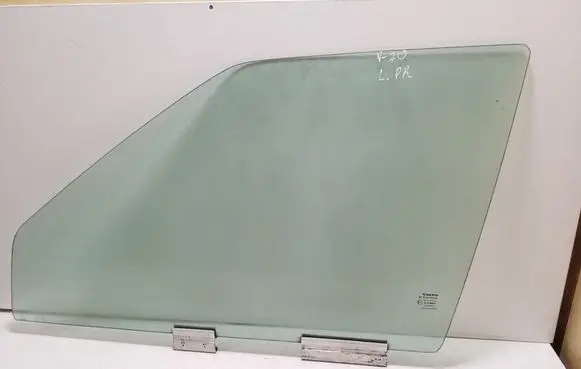 Volvo S70 V70 V70 XC Front door window glass four-door