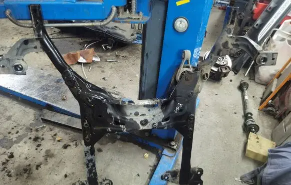 Mini Cooper Countryman R60 Front subframe 9807743021