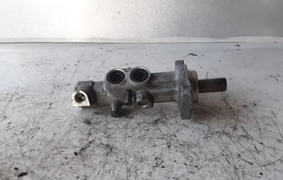 Volvo XC90 Master brake cylinder 8646008