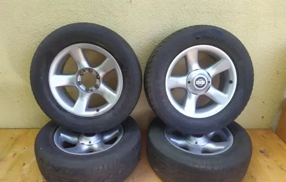 Nissan Patrol Y61 R18 alloy rim S0R80802