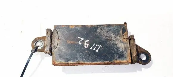 Mitsubishi Grandis Engine mount bracket 