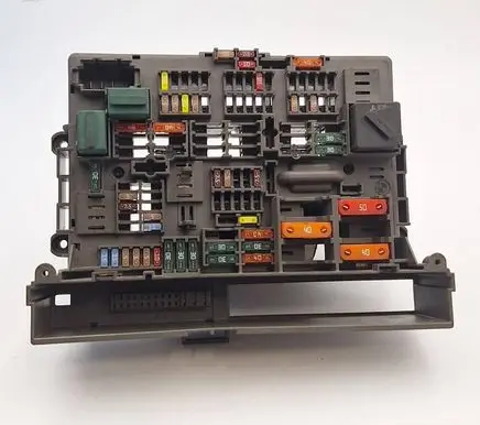 BMW 1 E81 E87 Fuse module 9119446