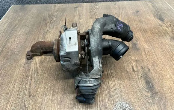 Volkswagen PASSAT B7 Turbo 03L253016T