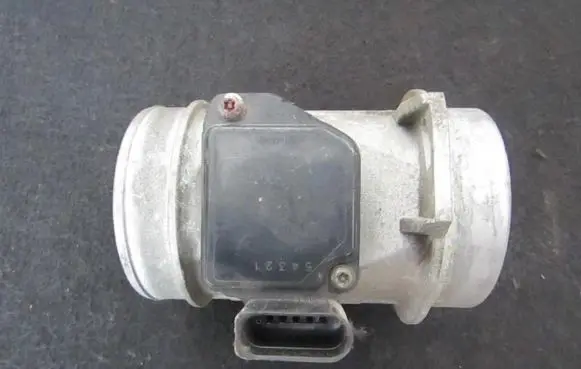 Audi A6 S6 C5 4B Mass air flow meter 059906461D AFH70-25C