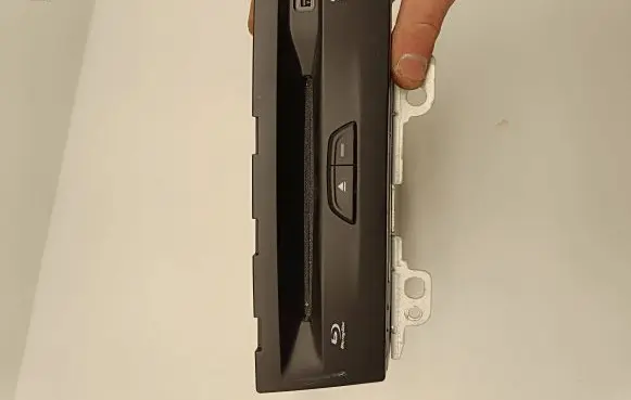 Chrysler Pacifica Radio/CD/DVD/GPS head unit 68378304AA 10R0513747 34W982AG