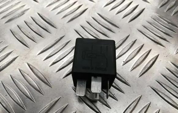 Ford Mondeo Mk III Other relay F0AB14B192AA