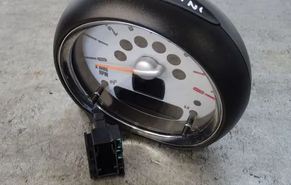 Mini One - Cooper Coupe R56 Speedometer (instrument cluster) 9178745