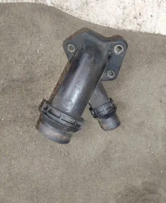 BMW X5 E53 Engine coolant pipe/hose 2247744