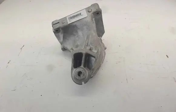 Mercedes-Benz C W205 Engine mounting bracket a6512234204